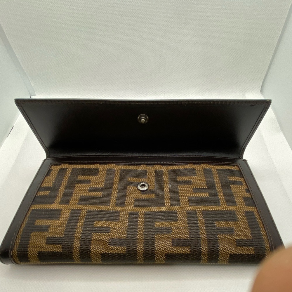 Women Fendi wallet.